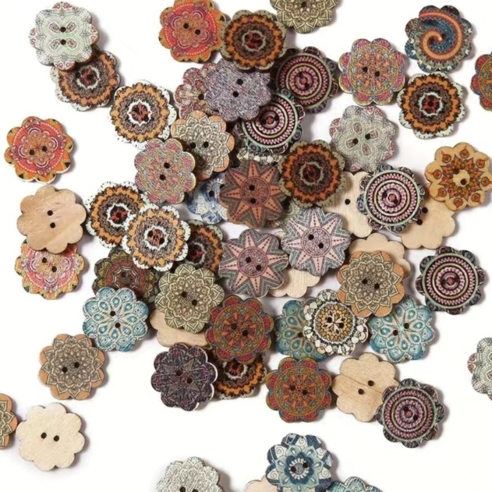 🧿NEW 50 PIECE WOODEN BUTTONS
